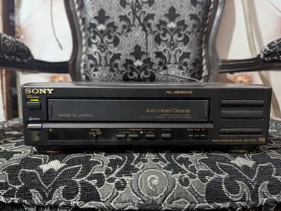  Sony SLV-X110 VHS Video Cassette Player — Made in Japan