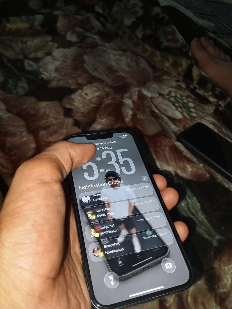 Apple iPhone 13 3