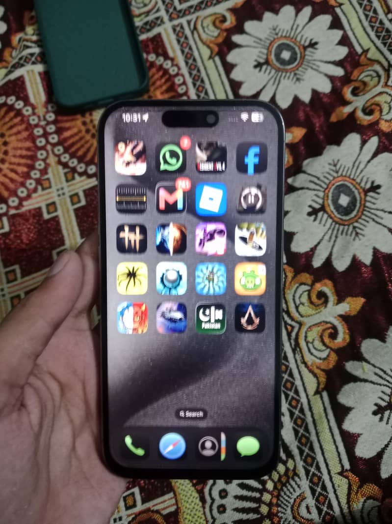 Apple iPhone 15 Pro 3