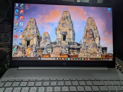 HP Ryzen 5 3450 16 gb ram 1 TB SSD NVme