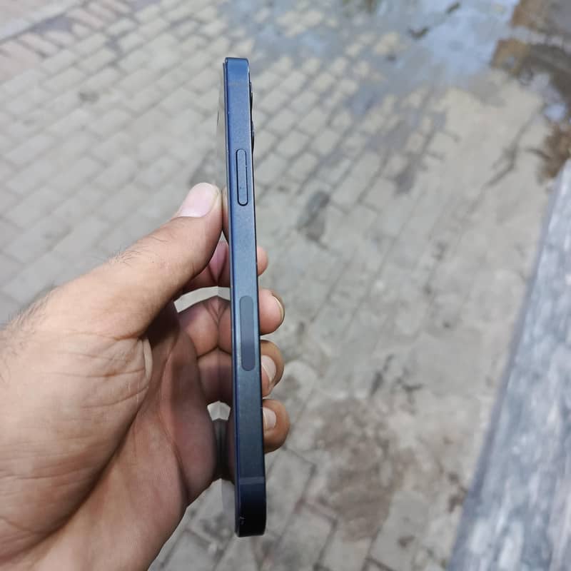 Apple iPhone 12 5
