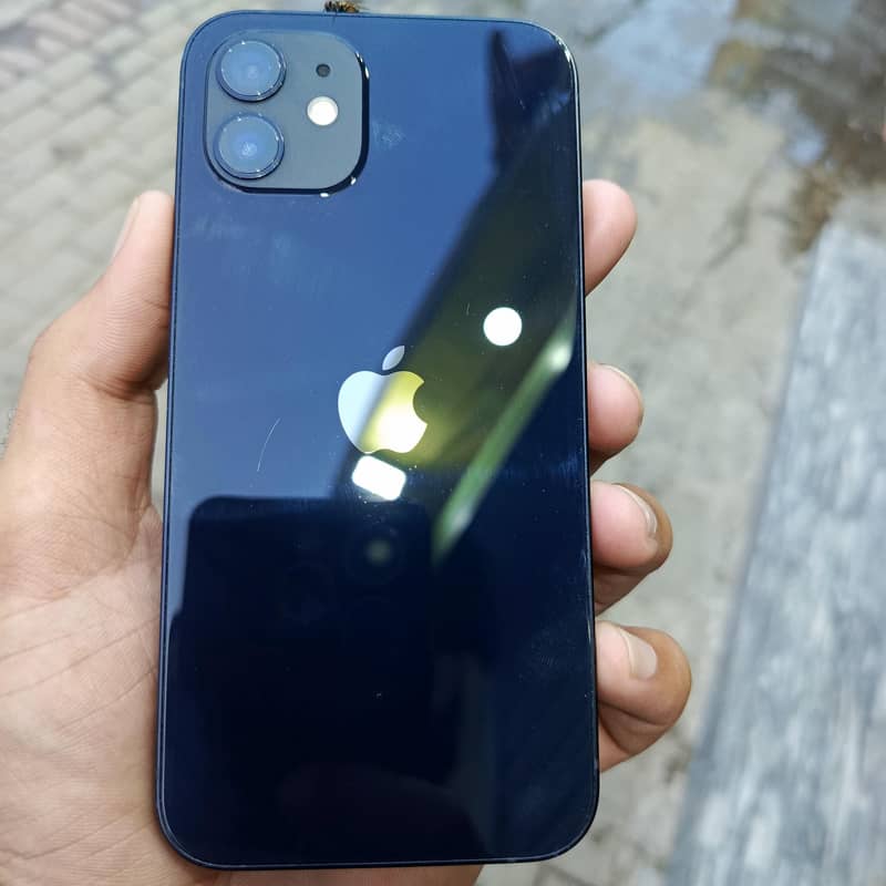 Apple iPhone 12 8