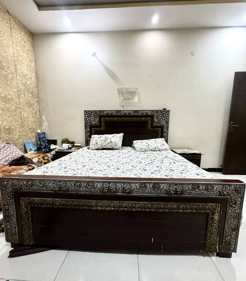 King Size Bed Set with Side Table & Dressing table With Mirror 3
