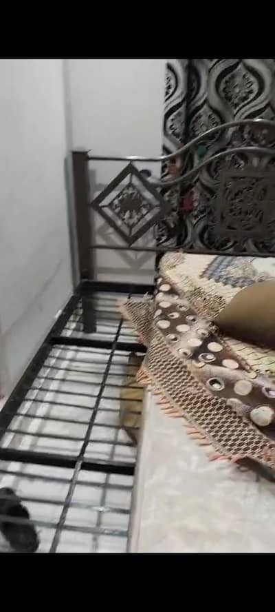 king size iron bed for sale condition used like new