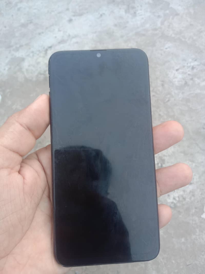 Realme C3 4