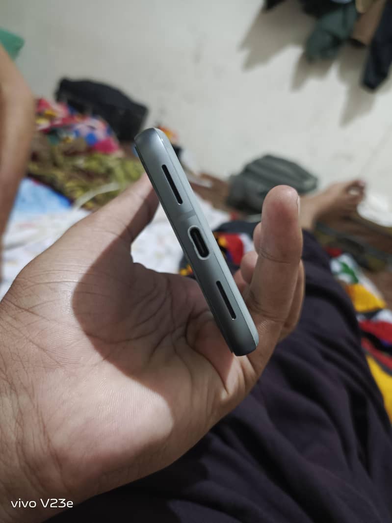 Google Pixel 8 1