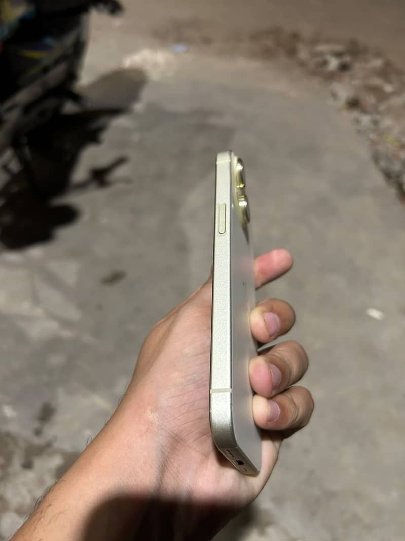 Apple iPhone 15 1