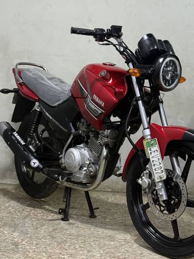 Yamaha ybr125cc 2015 model ( japnies model )