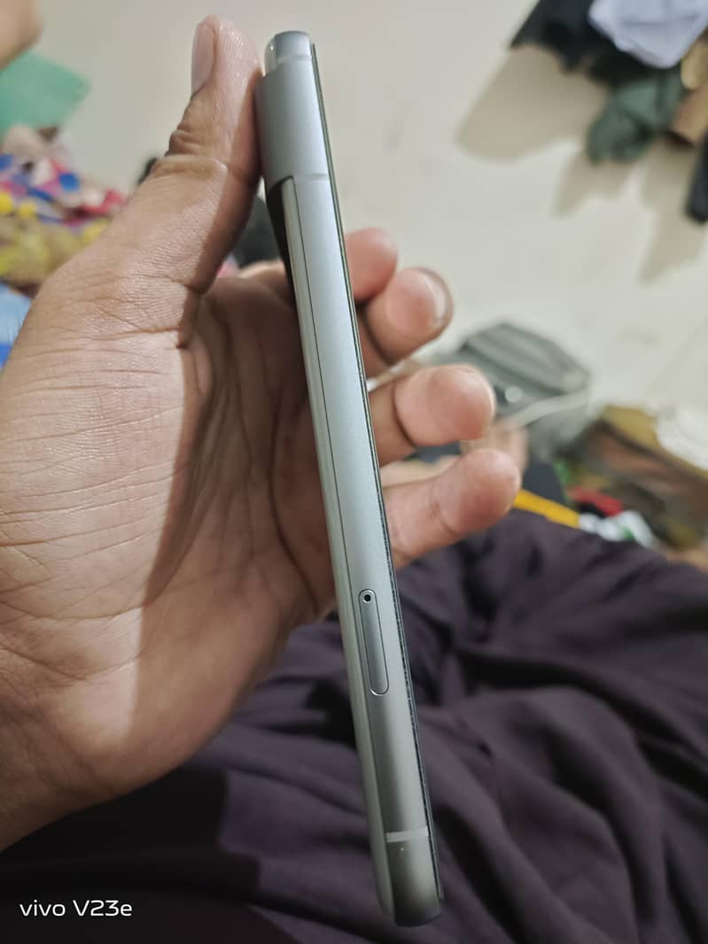 Google Pixel 8 3