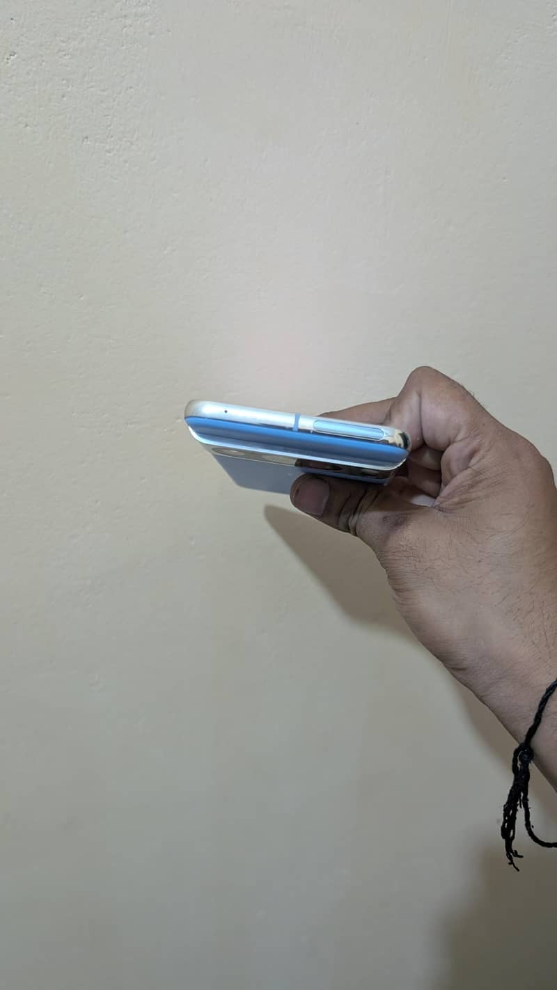 Google Pixel 8 Pro 2