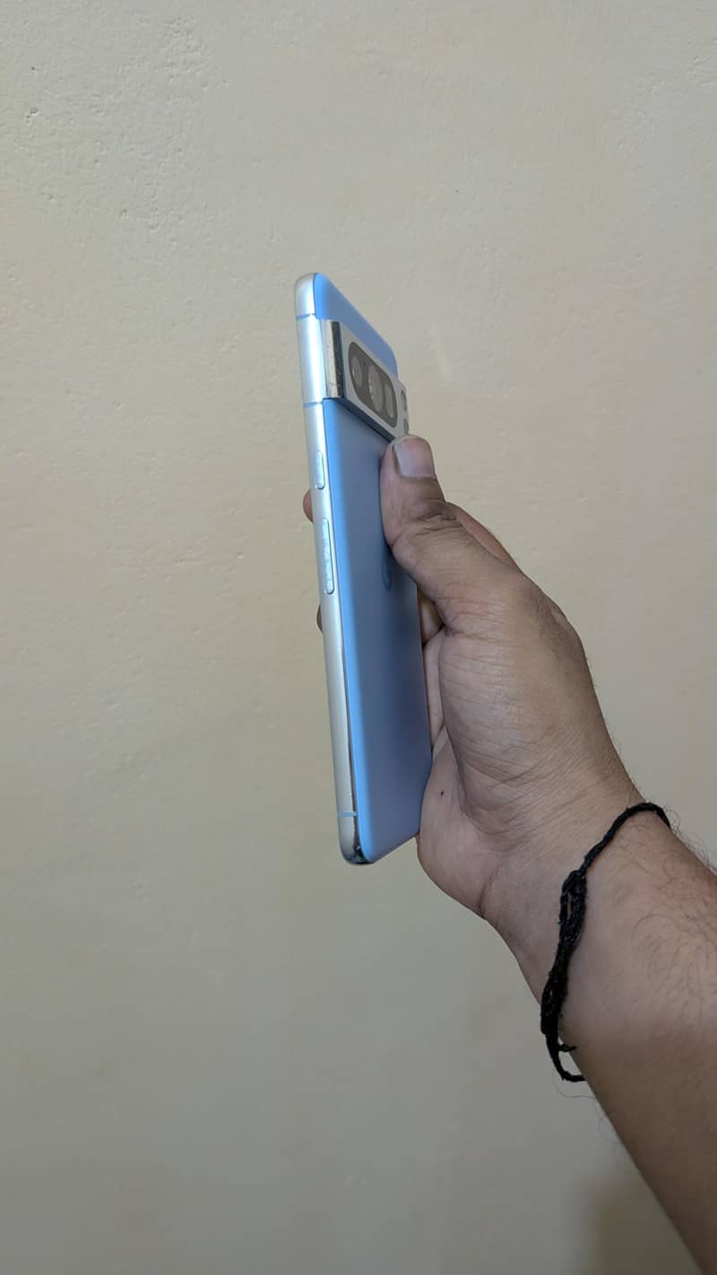 Google Pixel 8 Pro 4