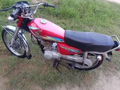 Honda CG125 Red colour