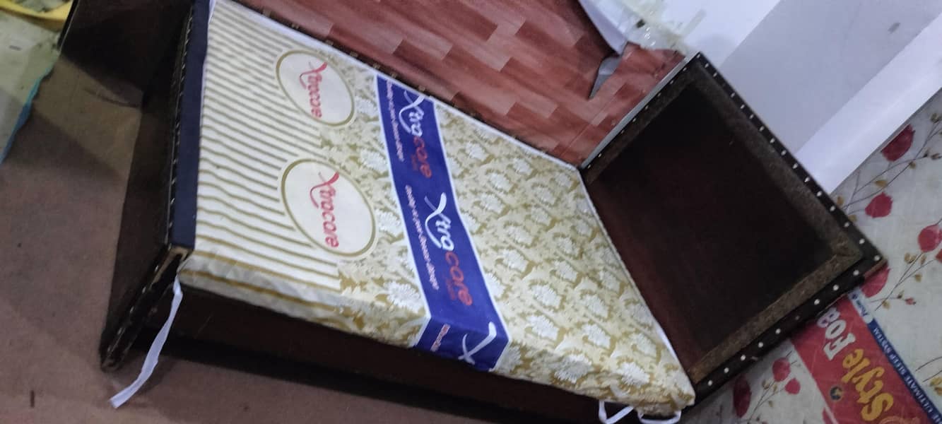 single bed with Foam 0