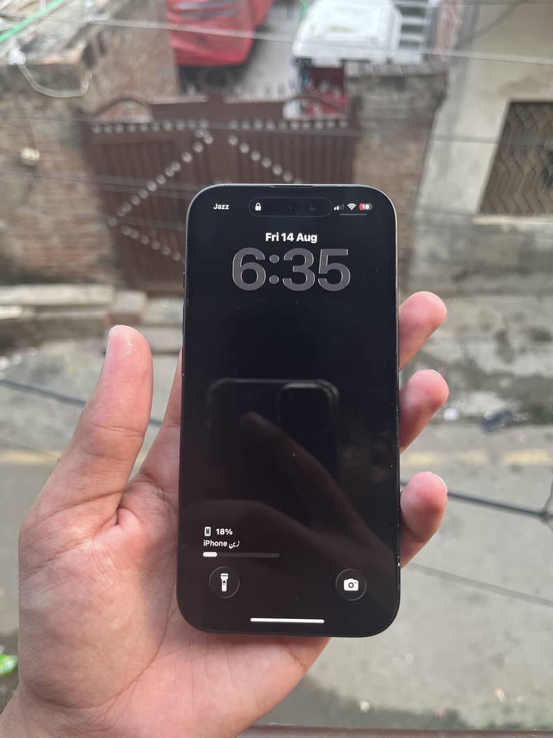 Apple iPhone 15 5