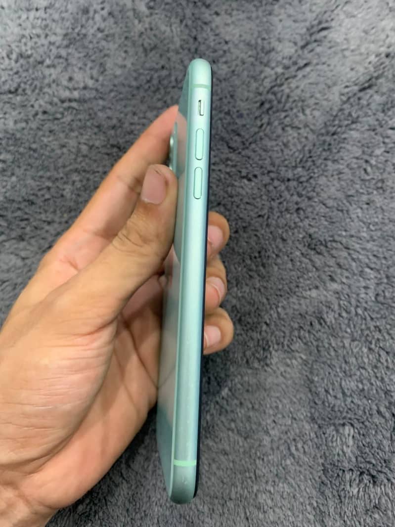 Apple iPhone 11 6