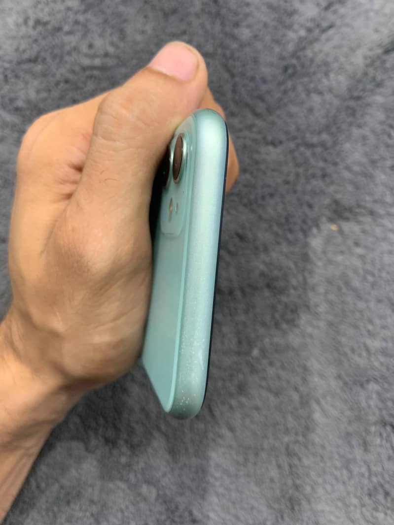 Apple iPhone 11 8