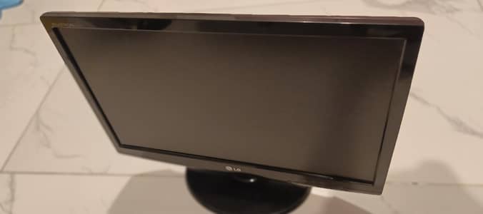 LG Wide W2244 Ecolife 60hz