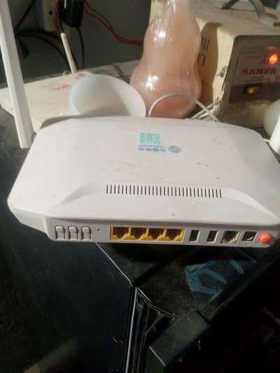 FIBER HOME ROUTER urgent sale 03241556323