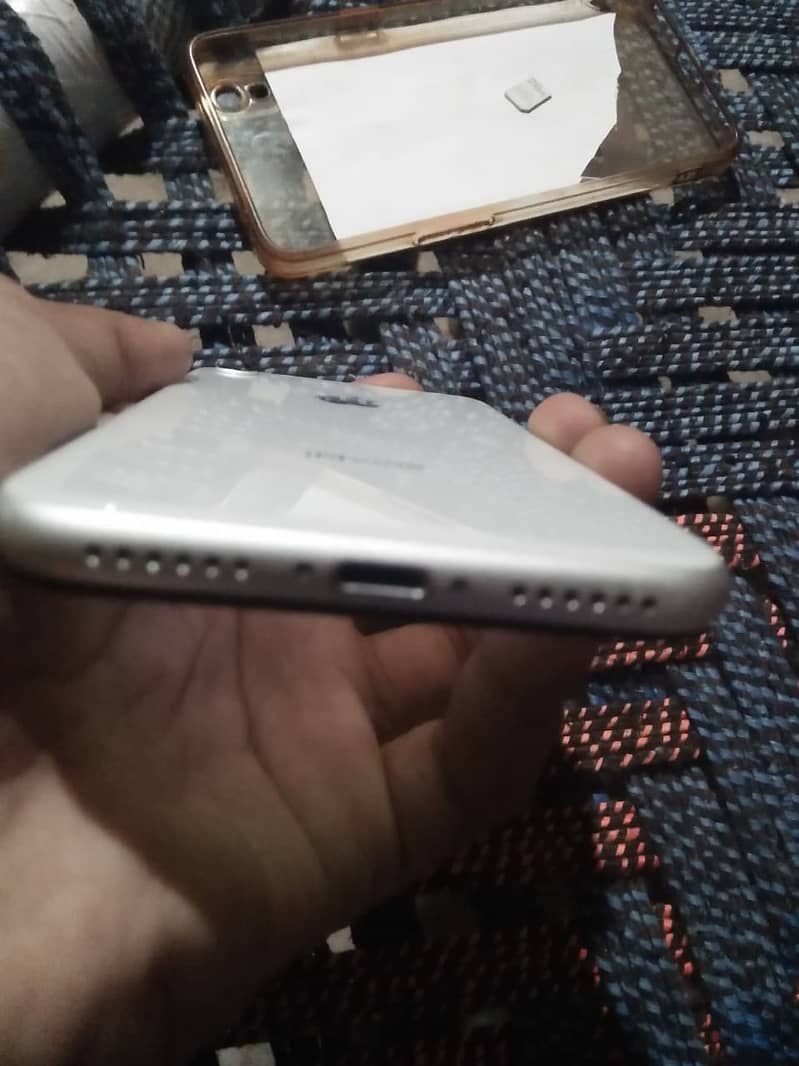 Apple iPhone 8 2