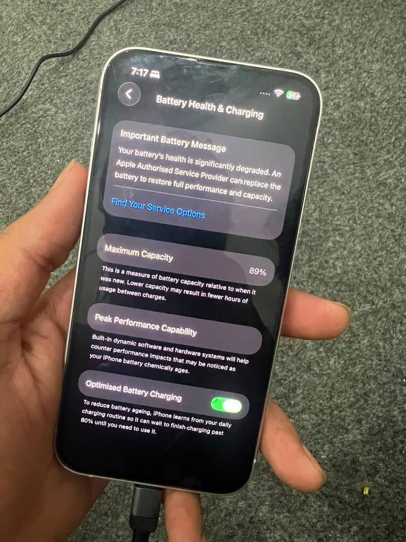 Apple iPhone 13 2