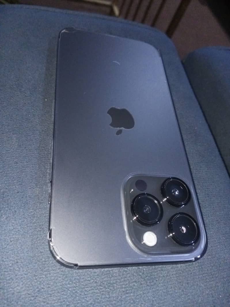Apple iPhone 14 Pro Max 2