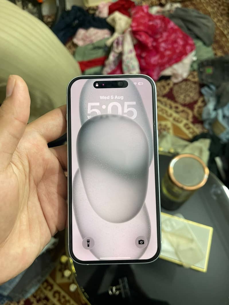 Apple iPhone 15 2