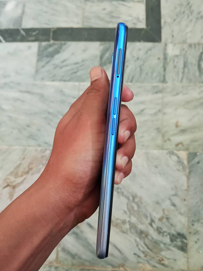 OPPO A54 4