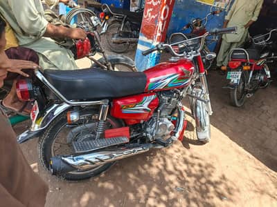 Honda 125 23 model total genuine bike