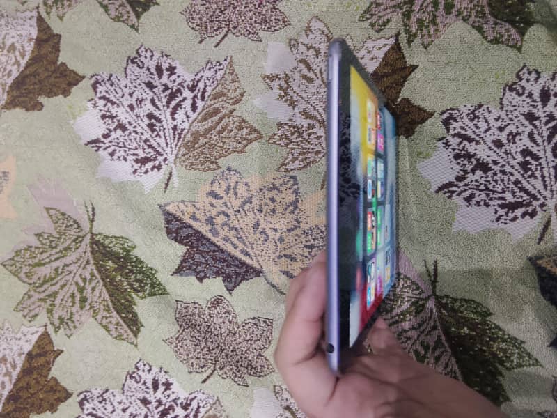 IPAD MINI 4 128GB 3