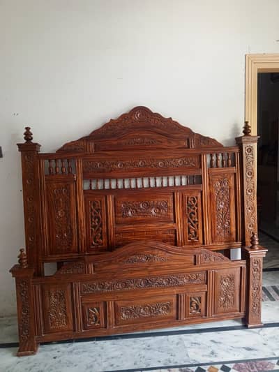 Wood bed