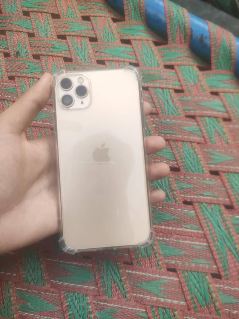 iphone 11 pro max 1