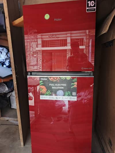 “Haier Medium Size Freezer for Sale – Excellent Condition”