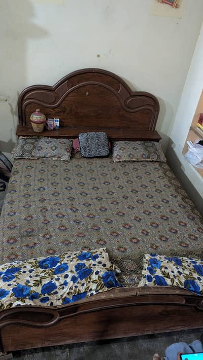 Wooden Bed, Normal condition 0 3 0 4,00,53,117