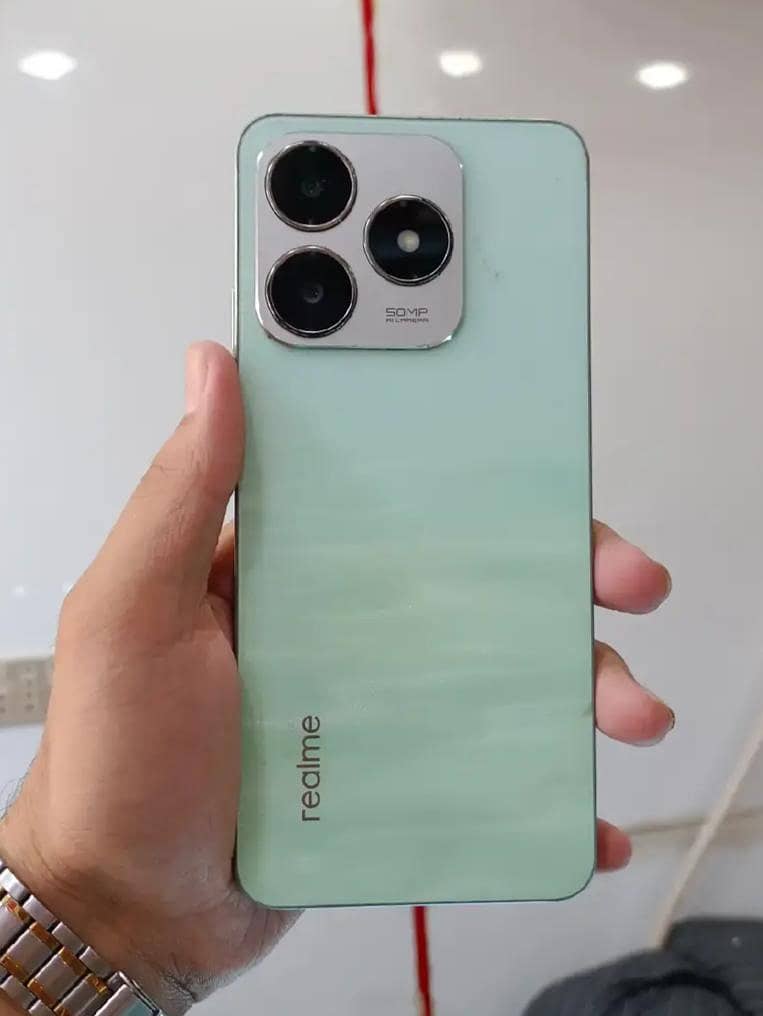 Realme C63 0