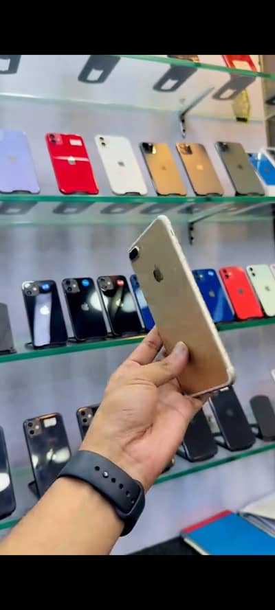 Apple iPhone 7 Plus 128gb PTA proof all okay with box