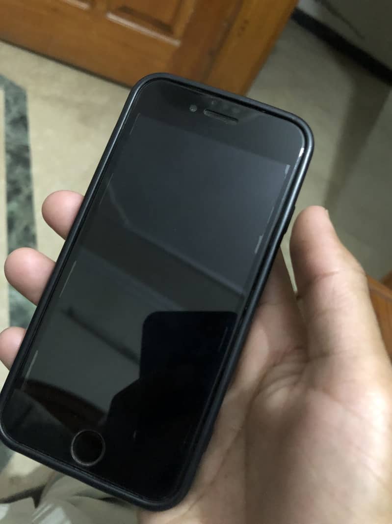 Apple iPhone 8 7