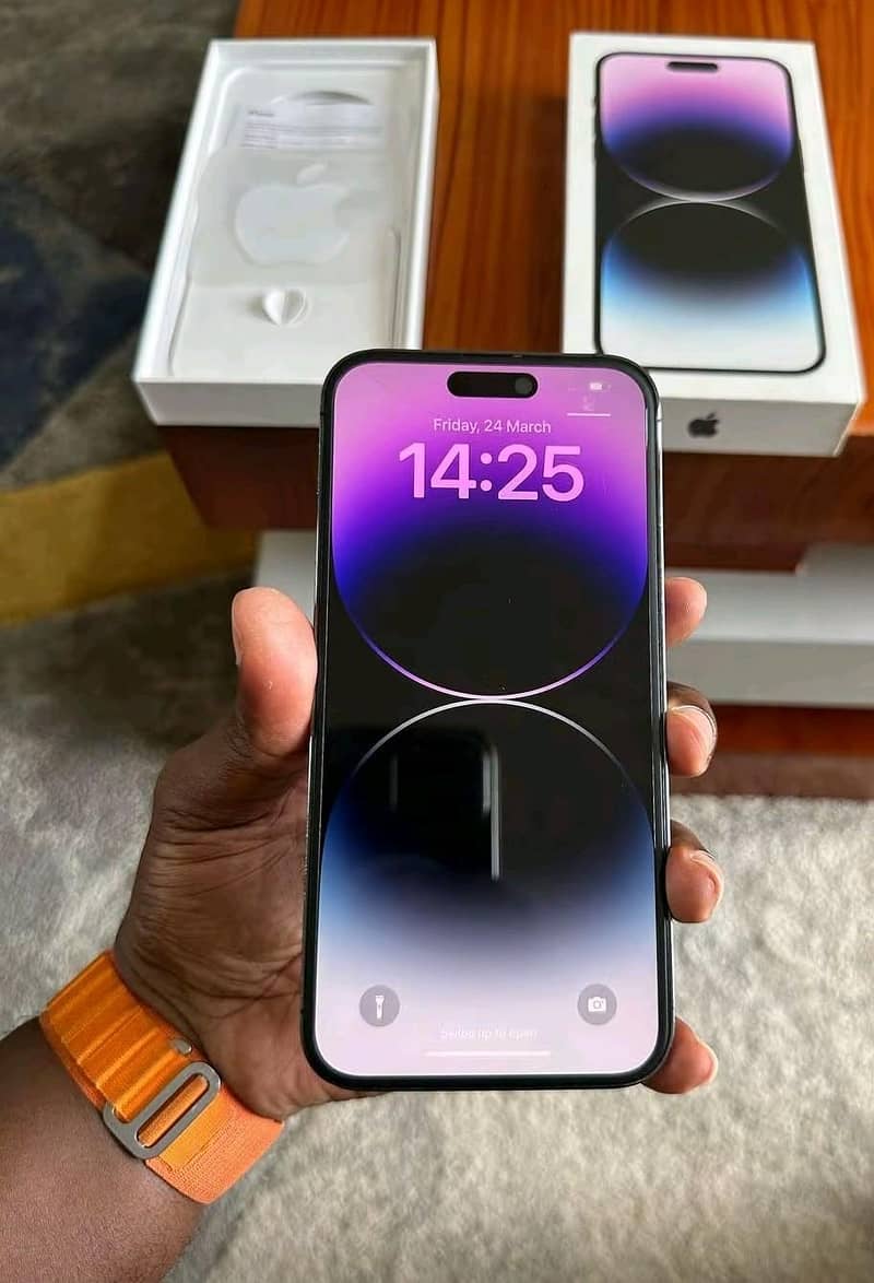 Apple iPhone 14 Pro Max 0