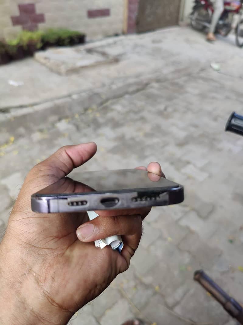 Apple iPhone 14 Pro Max 5