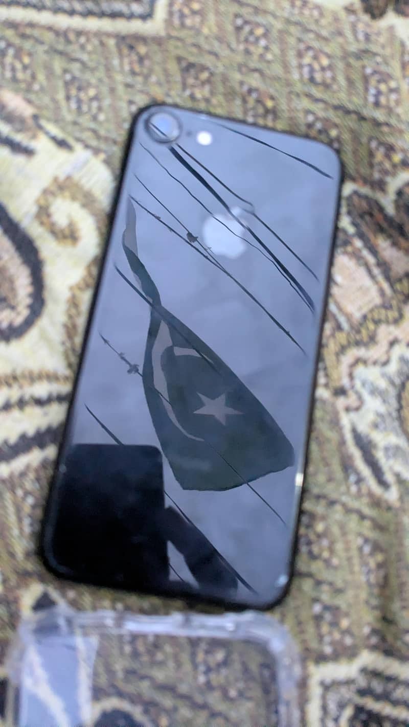 Apple iPhone 7 1
