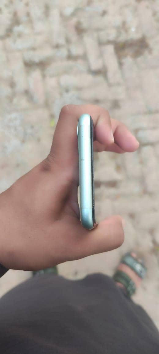 Apple iPhone 11 1
