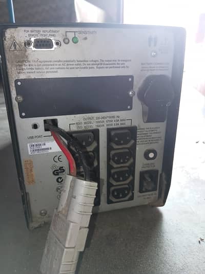 APC UPS 1500 watts in good condition
