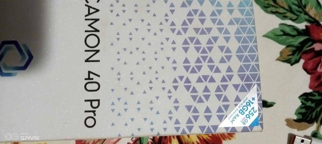 Tecno CAMON 40 Pro 0