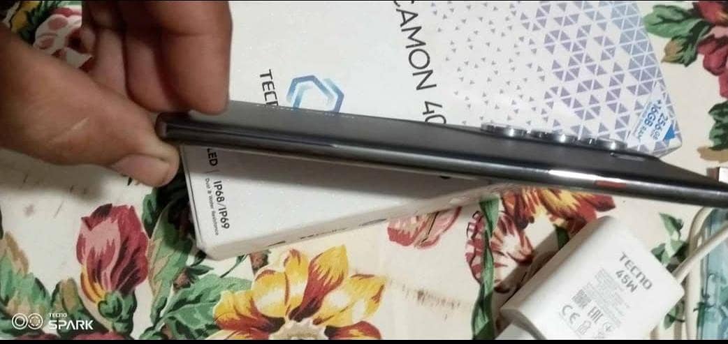 Tecno CAMON 40 Pro 5