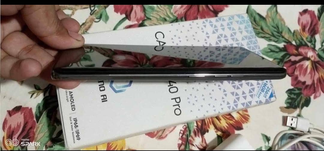 Tecno CAMON 40 Pro 6