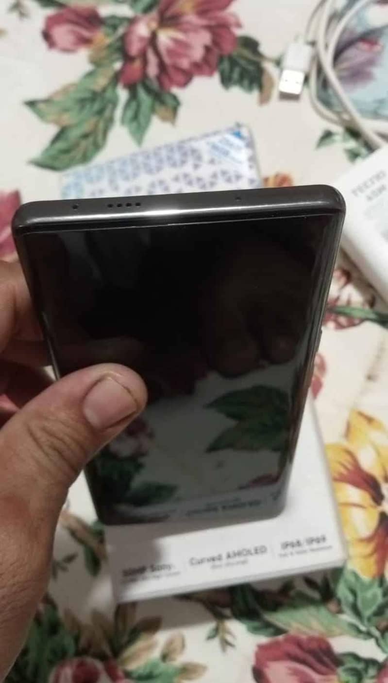 Tecno CAMON 40 Pro 7