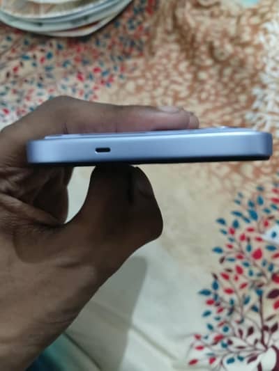 Tecno Spark 50 6+12/128 box nahi hai