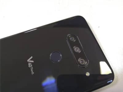 LG V40 ThinQ