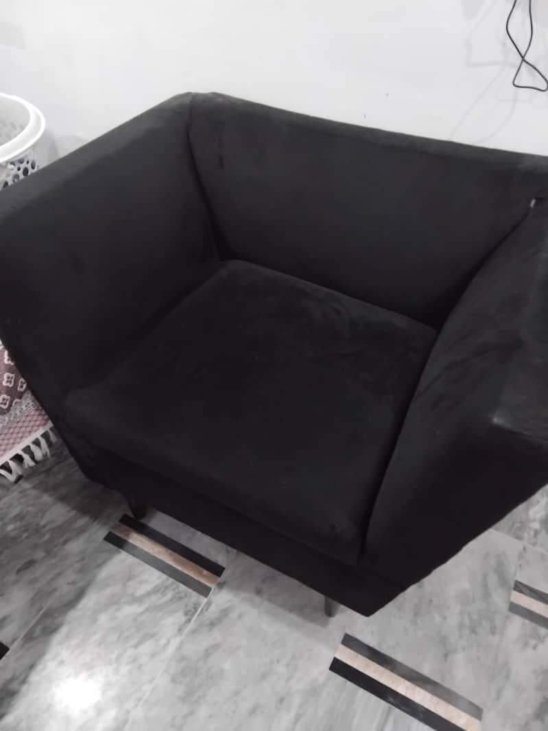 single seater sofas 1