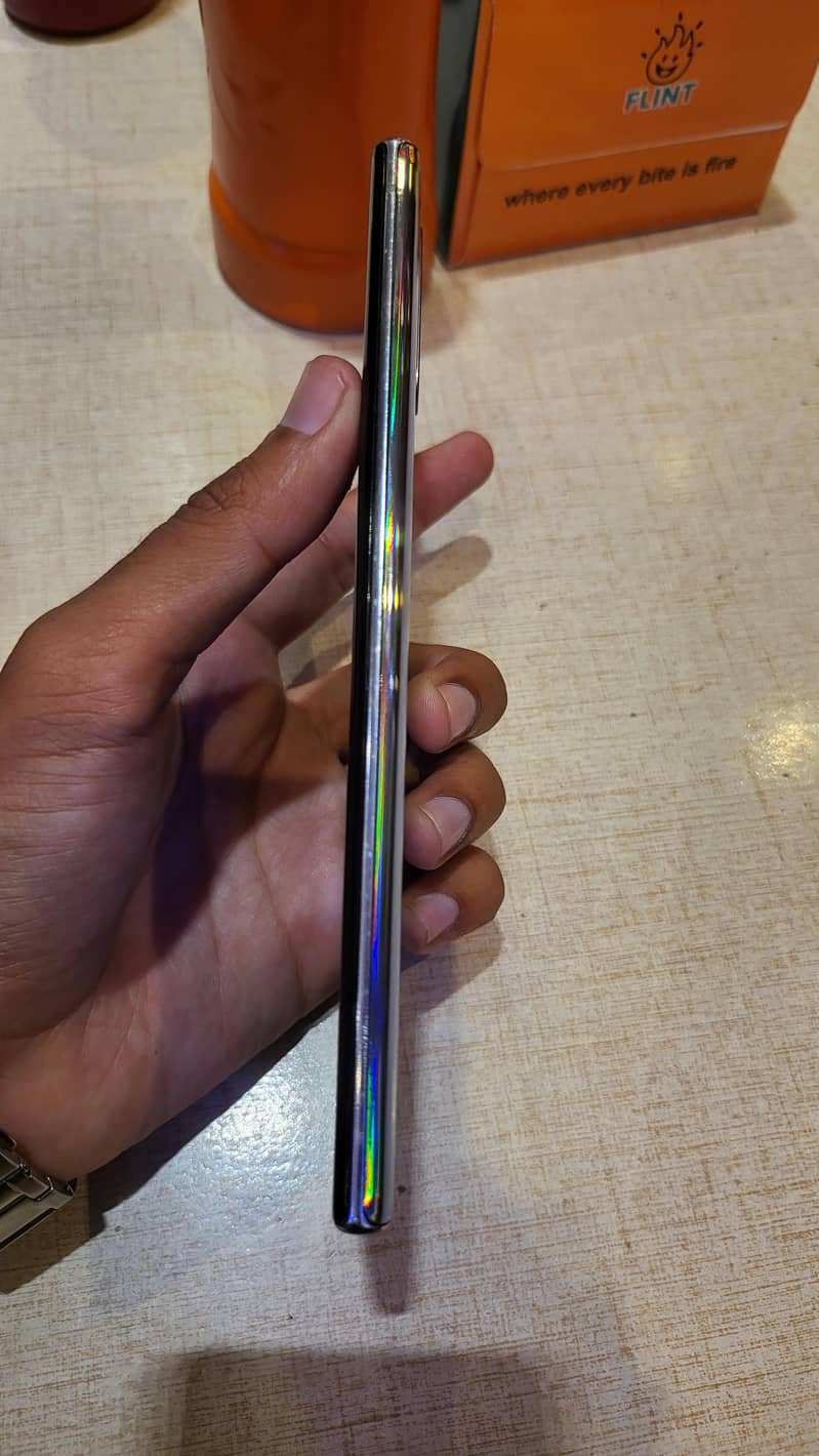 Samsung Mobile Note 10 Plus 4