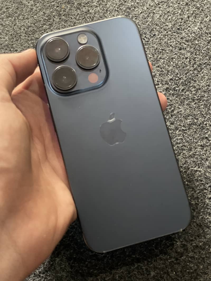 Apple iPhone 15 Pro 1